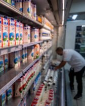 Le gouvernement divise par deux l'augmentation du prix du lait