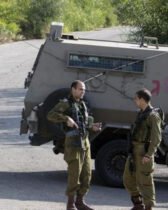 Des dizaines de Libanais traversent la frontière avec Israël au mont Dov