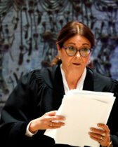 Esther Hayout met le feu à Israël *