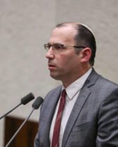 Simha Rothman : les juges se sont constitués en « élites privilégiées » qui ont annulé la démocratie israélienne