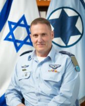 Le Commandant de l'Armée de l'Air aux pilotes réfractaires : retour d'ici au 17 octobre ou ne revenez pas