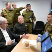 BIBI hésite. Jusqu'à quand?