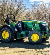 Bluewhite:  Transformer les tracteurs en robots